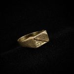 1713 2495 SIGNET RING